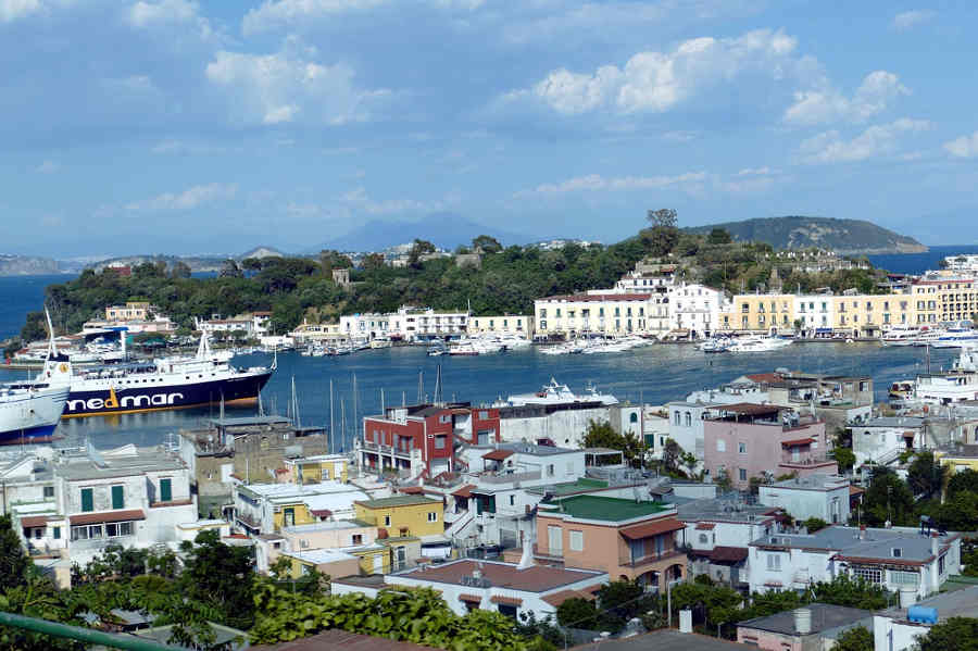 cosa fare ad ischia porto